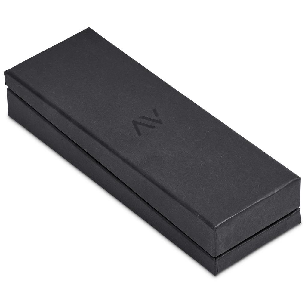 AV-19066_CLOSED-BOX