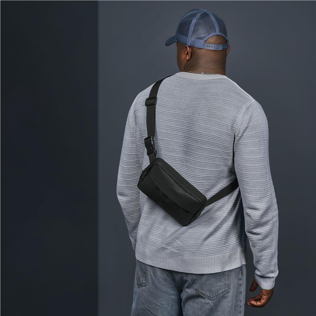 BG-AL-521-B-BL_LIFESTYLE-NO-LOGO